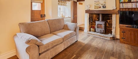 TV, fireplace, DVD player, offices