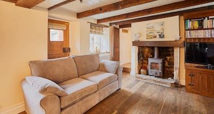 Host & Stay | Colcott Cottage