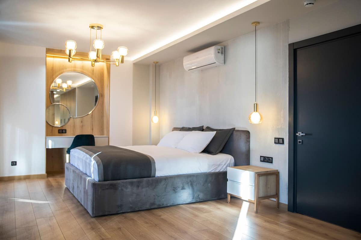 Soundproofing, iron/ironing board, free WiFi, bed sheets