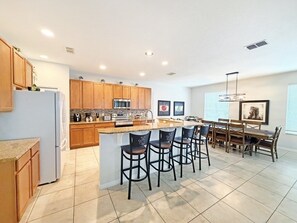 House, 6 Bedrooms | Private kitchen