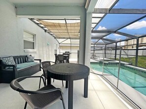 House, 4 Bedrooms | Outdoor dining