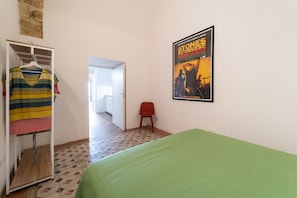 2 habitaciones, tabla de planchar con plancha y wifi gratis 