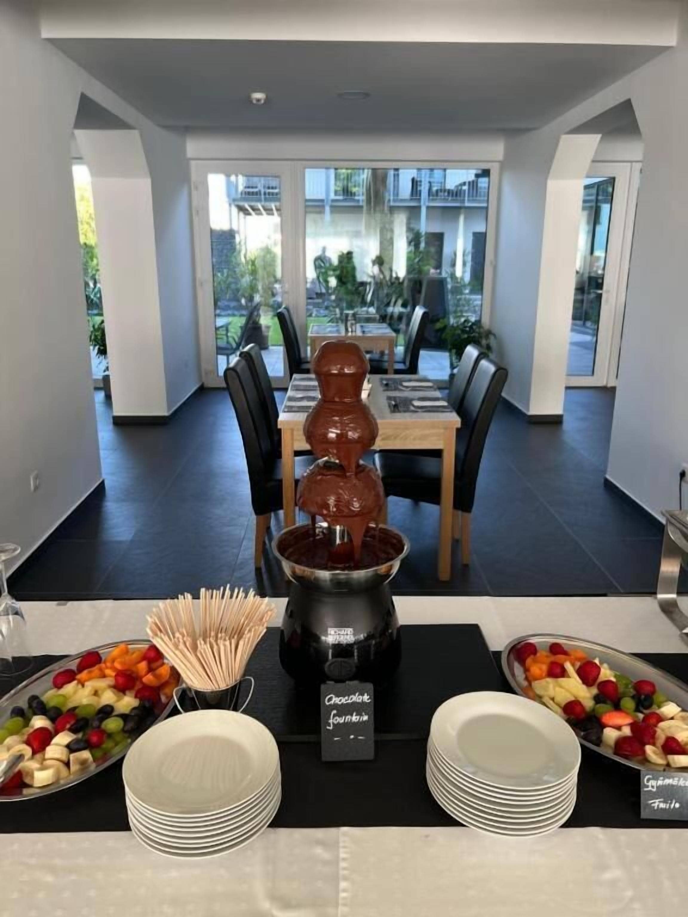 Petit déjeuner buffet servi tous les jours en supplément
