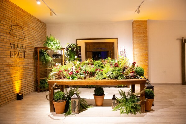 Interior - Espaço Para Pequenos Eventos - Granja Viana (Cotia)