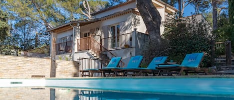 Piscine extérieure, piscine chauffée