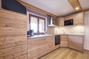 Apartment, 2 Bedrooms (incl. Cleaning Fee) | 1 bedroom, free cribs/infant beds, free WiFi, bed sheets