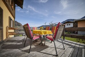 Comfort Apartment, Mountain View (incl. Cleaning Fee) | Terrace/patio - Miller Appartements (Sankt Veit im Pongau)