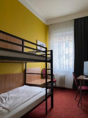 Habitación superior con 1 cama doble o 2 individuales, 1 cama doble, no fumadores | Wifi