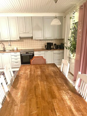 Fridge, microwave, oven, stovetop - Your lakeside hideaway (Jämijärvi)