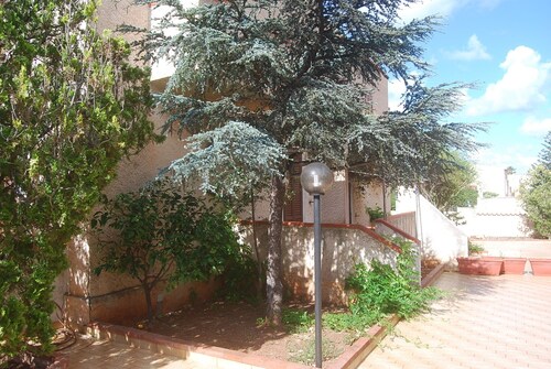 Rent cottage near the sea