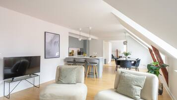 Departamento, 2 habitaciones, Terraza, vista a la ciudad | Servicios de la habitación