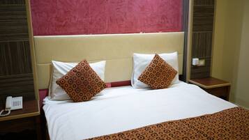 Basic Double or Twin Room | WiFi (free)