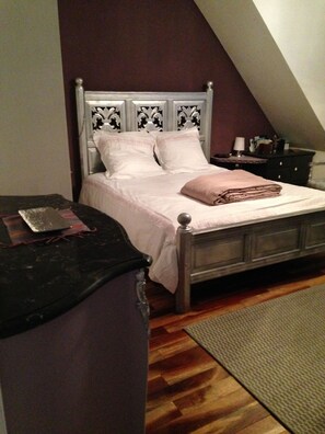 4 chambres, fer et planche à repasser, Wi-Fi, draps fournis