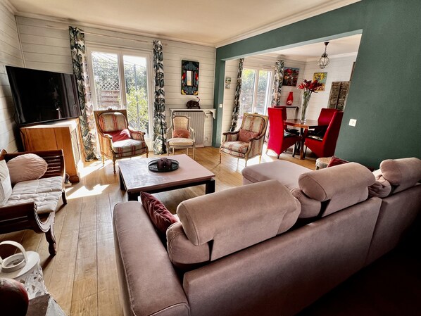 Living area - Villa Terrasse Plein sud Versailles (Le Chesnay-Rocquencourt)