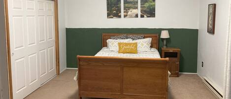 2 chambres, coffres-forts dans les chambres, draps fournis