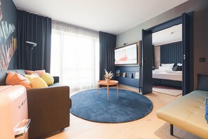 Suite | Allergitestet sengetøy, minibar, safe på rommet og lydisolert