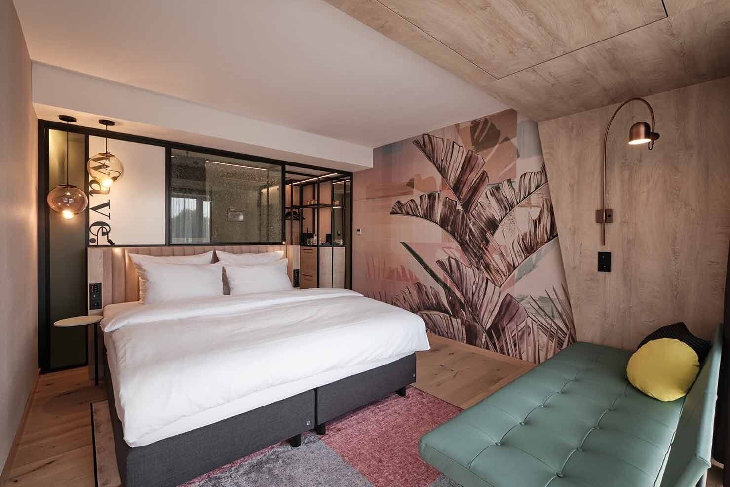 Ropa de cama hipoalergénica y minibar 