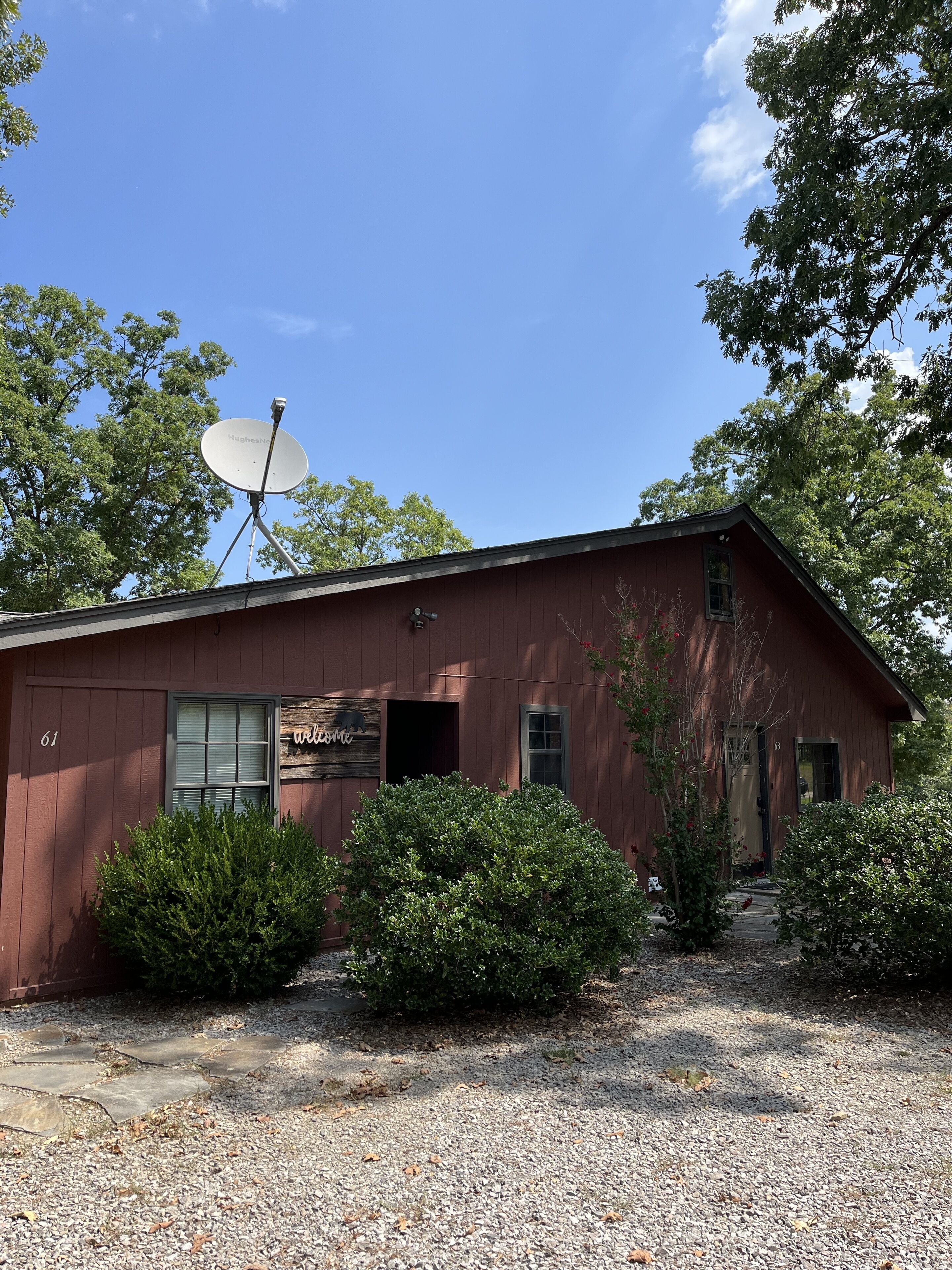Hunters Retreat in an off-road paradise on Mount Magazine.
