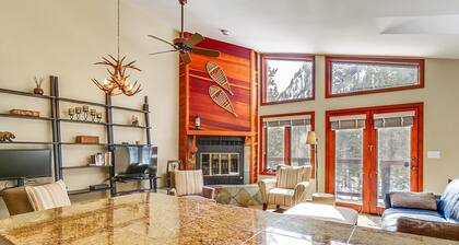 Downtown Frisco Townhome ~ 1 Mi to Lake Dillon!