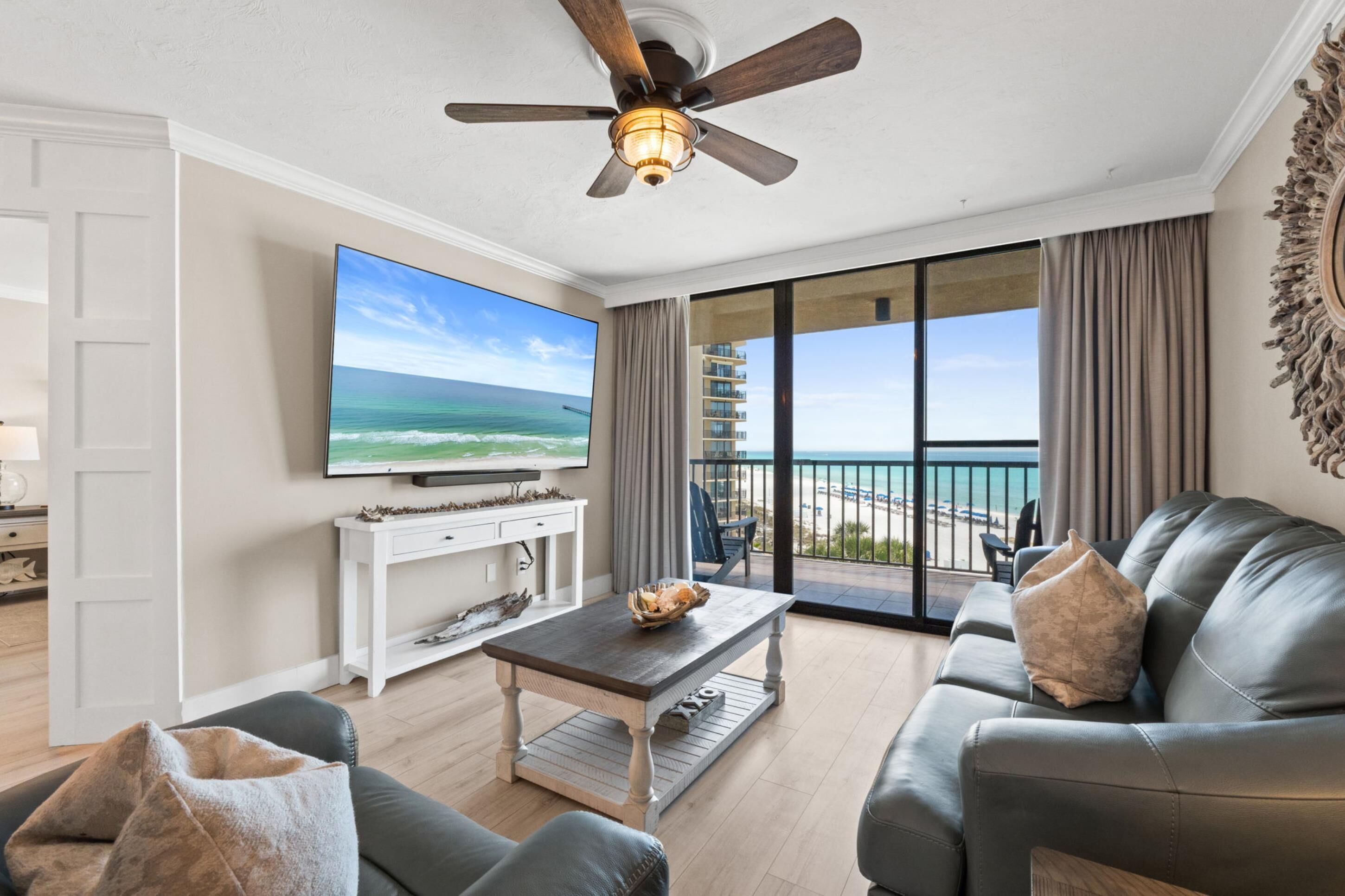 Huoneisto, 2 makuuhuonetta, valtamerinäköala (514C) | Oleskelualue | Älytelevisio, Netflix, Hulu, suoratoistopalvelut