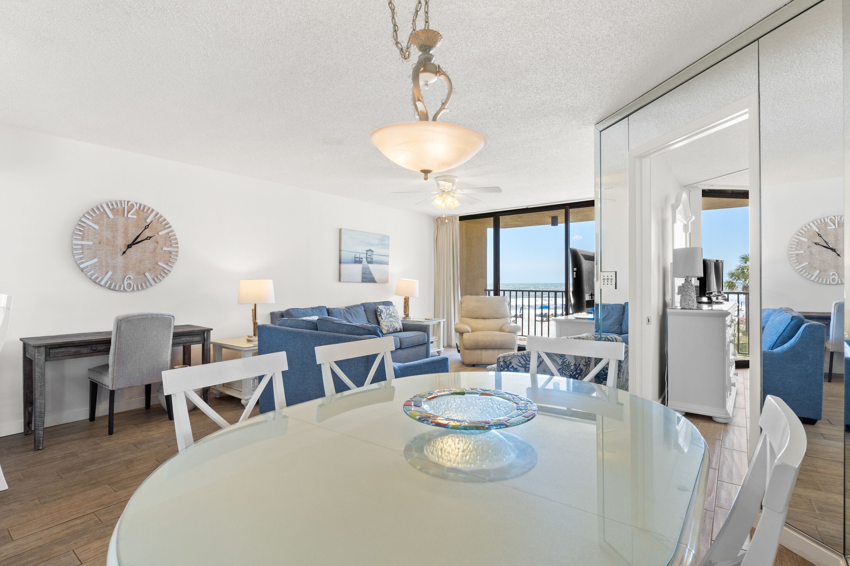 Huoneisto, 2 makuuhuonetta, valtamerinäköala (206B) | Ruokailu omassa huoneessa