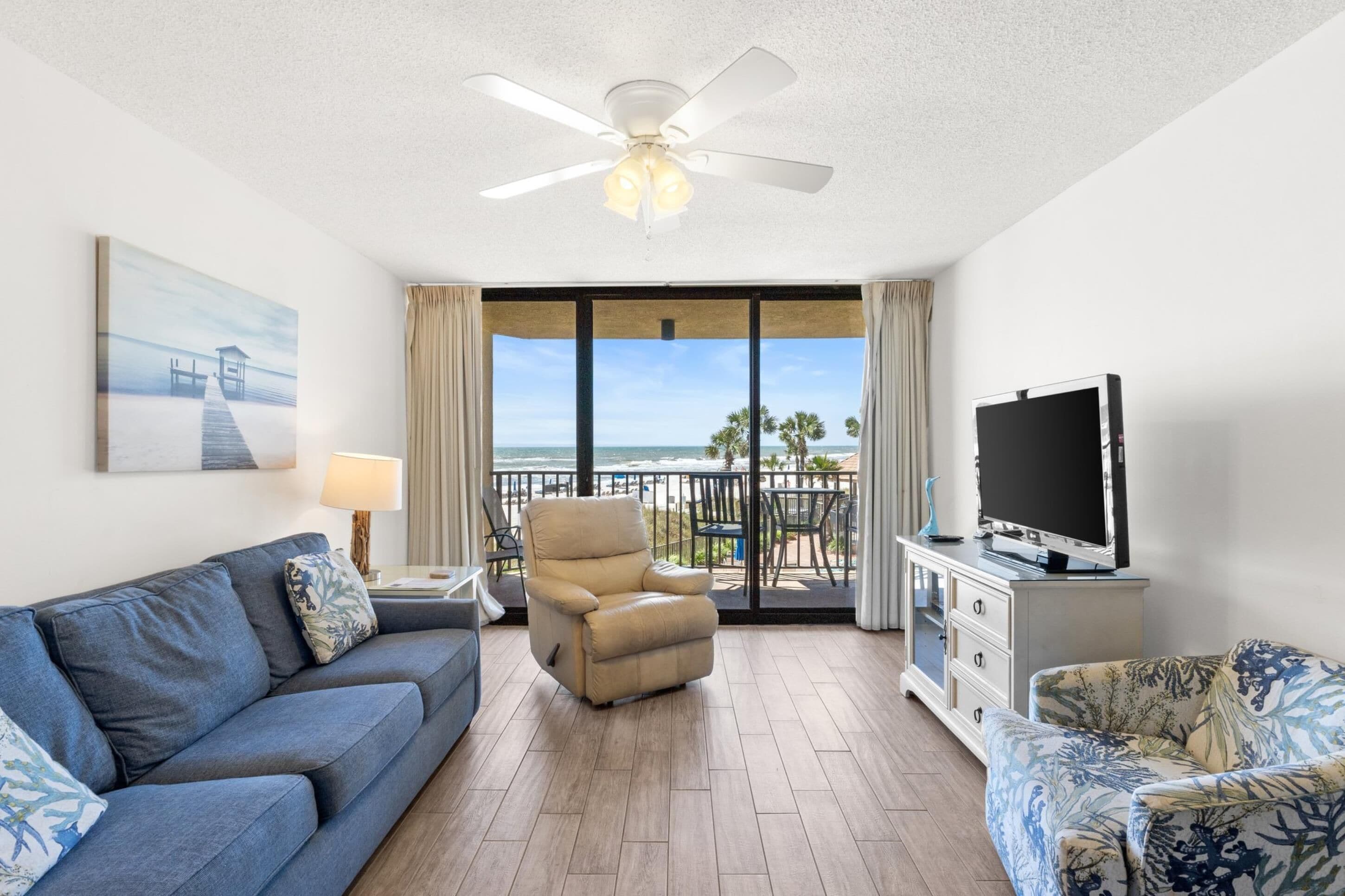 Huoneisto, 2 makuuhuonetta, valtamerinäköala (207B) | Oleskelualue | Älytelevisio, Netflix, Hulu, suoratoistopalvelut