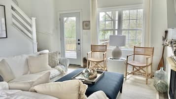 Una Smart TV, una chimenea