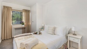 6 Schlafzimmer, Bügeleisen/Bügelbrett, Reisekinderbett, WLAN