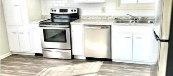 4 Bed 3 bath clean , spacious all brick home , welcome families and work groups