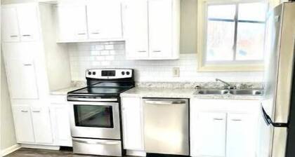 4 Bed 3 bath clean , spacious all brick home , welcome families and work groups