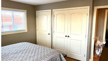 4 habitaciones, tabla de planchar con plancha y wifi gratis