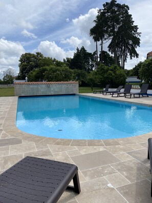 Piscine extérieure, piscine chauffée