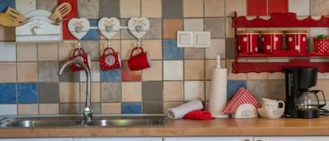 Appartamento (Apartment Suzi - Duplex One bedroom A) | Cucina privata | Frigorifero