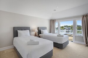 5 habitaciones, escritorio, tabla de planchar con plancha y wifi gratis 