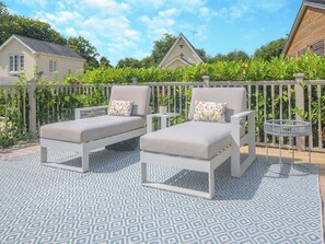 Garden | Woodlea Farm, Medstead, near Alton - Perfect for a special occasion or get-together. (Medstead, near Alton)