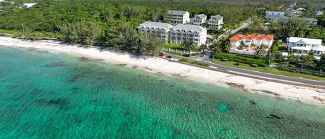 Solstolar och strandhanddukar
