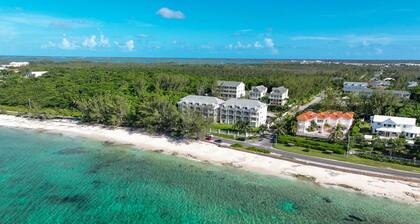 Beach Life Starts Here! Luxe Stay Near Coast!