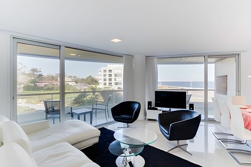 Oceana Suites Isabel