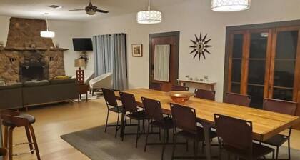 The Colibri Vineyard House