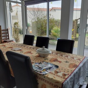 Dining - Loue Maison , Proche Centre Bretignolles sur mer et 1km3 Env. mer (Bretignolles-sur-Mer)