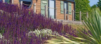 Seaside adventure & accommodation resort