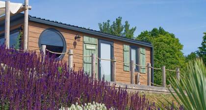 Seaside adventure & accommodation resort