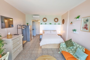 Studio | Iron/ironing board, free WiFi, bed sheets