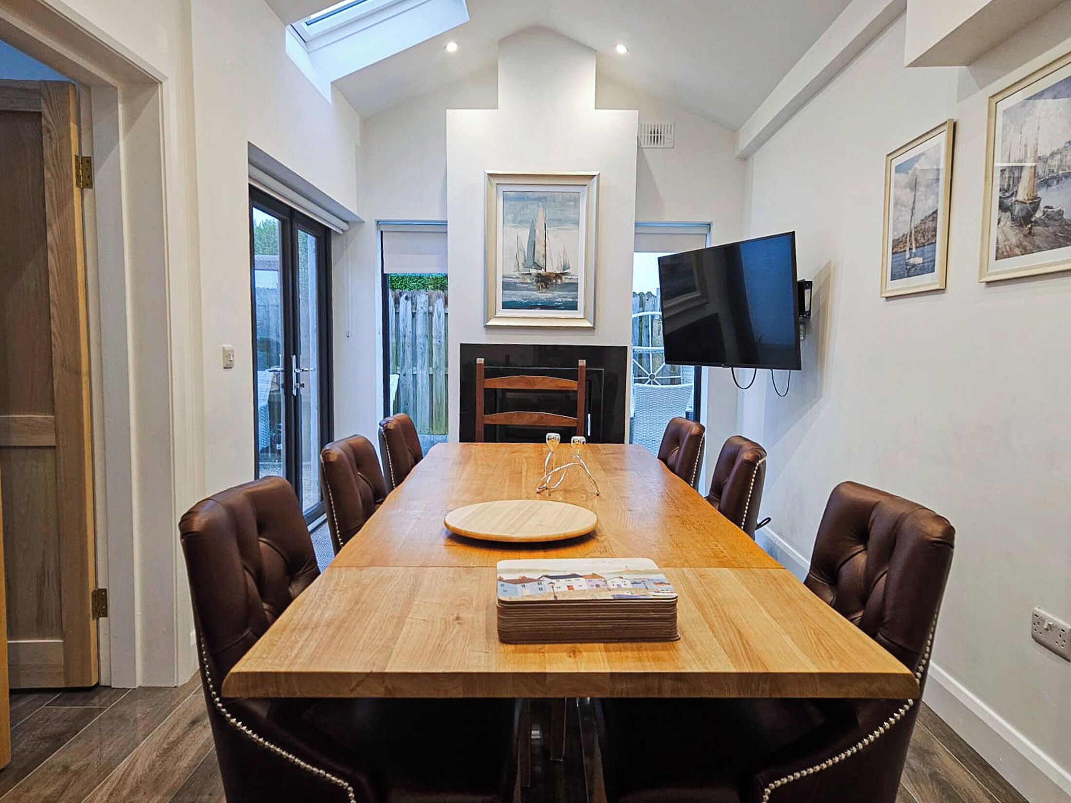 Ferienhaus, 5 Schlafzimmer, 2 Bäder, Bergblick | Wohnbereich