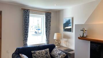 Bayview Holiday Home No. 14 | Living area