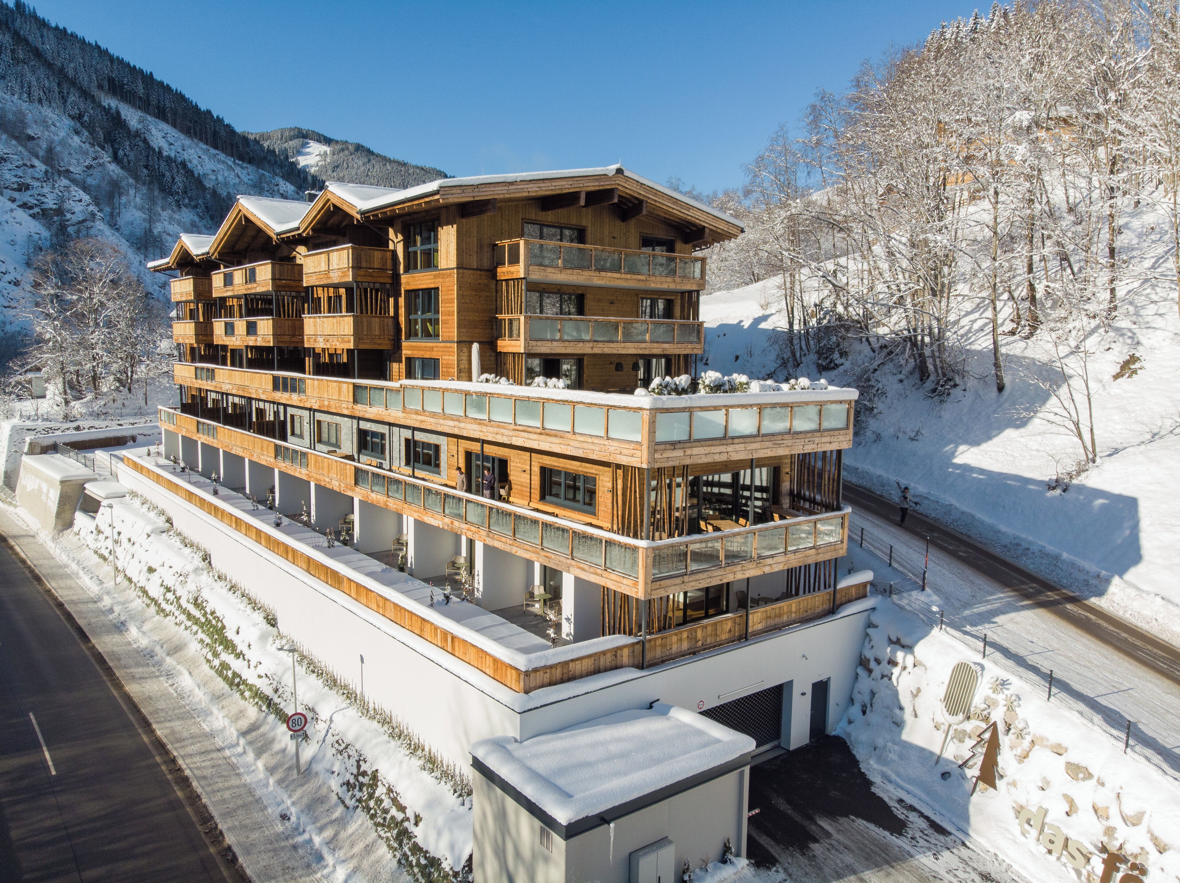 ด้านหน้าที่พัก