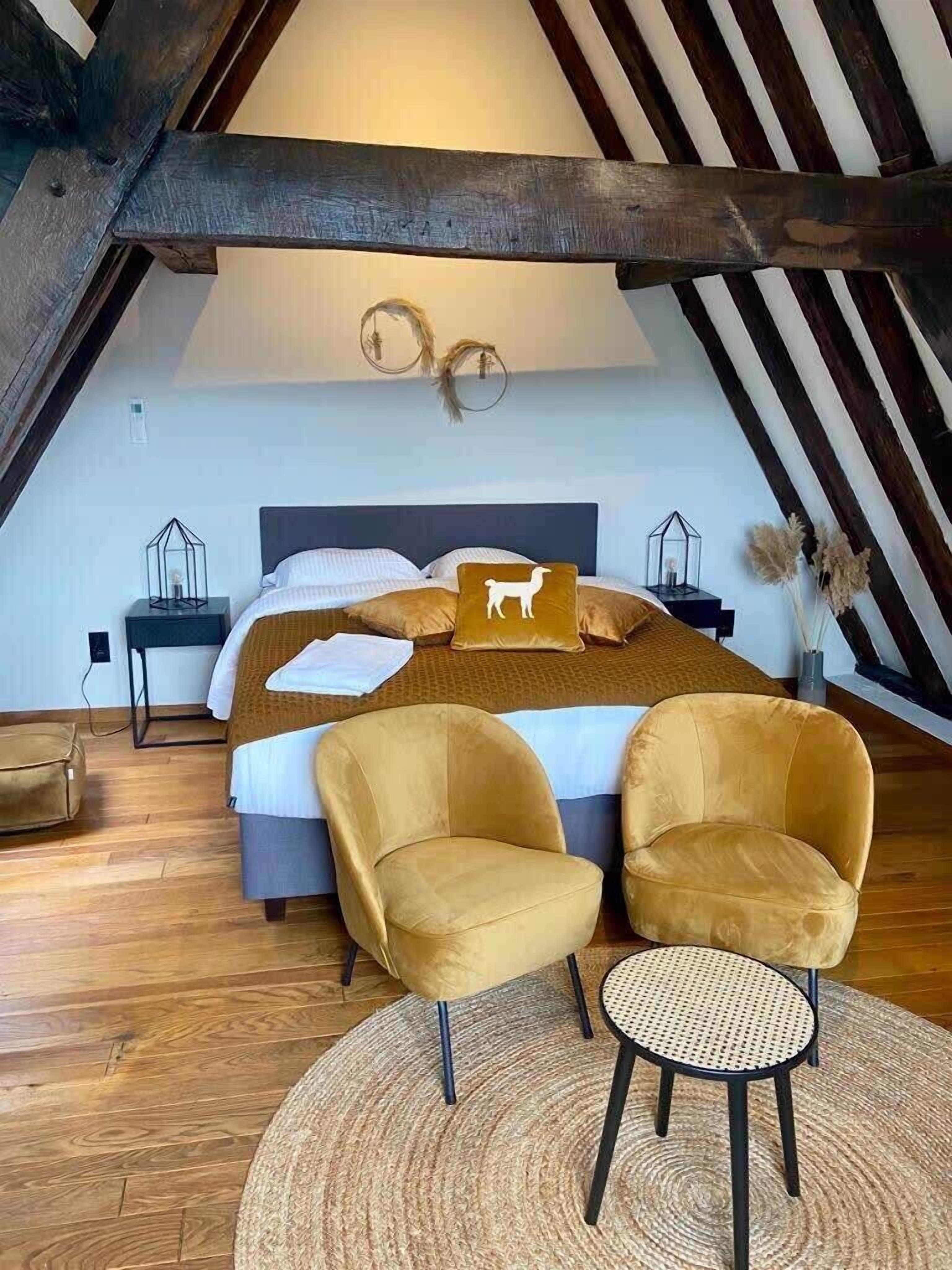 1 chambre, fer et planche à repasser, lit parapluie, Wi-Fi