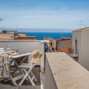 아파트, 흡연 | 2 개의 침실