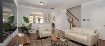 Luxury Chic Minimalist Townhouse 