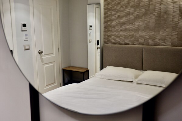 Classic-Doppelzimmer | Schreibtisch, Bügeleisen/Bügelbrett, kostenloses WLAN